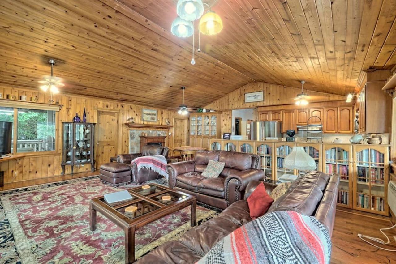 Hannahs Perch On Lake Burton With Private Top Patio And Bottom Dock Клейтън Екстериор снимка