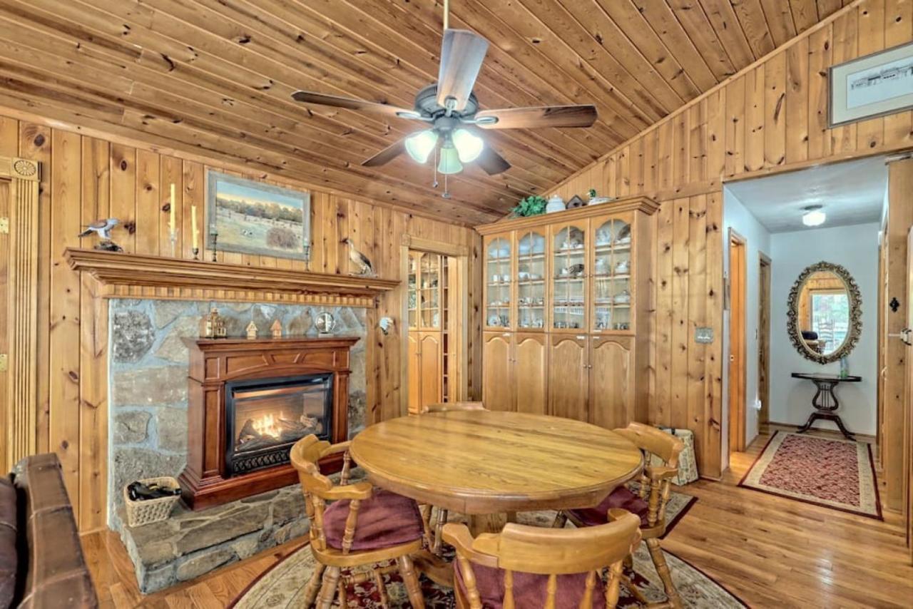 Hannahs Perch On Lake Burton With Private Top Patio And Bottom Dock Клейтън Екстериор снимка