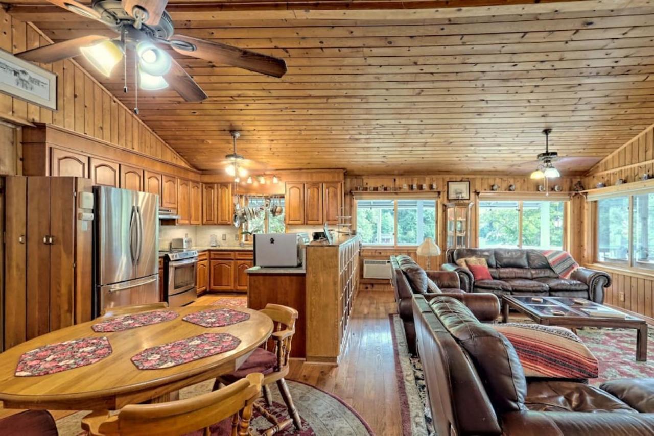 Hannahs Perch On Lake Burton With Private Top Patio And Bottom Dock Клейтън Екстериор снимка